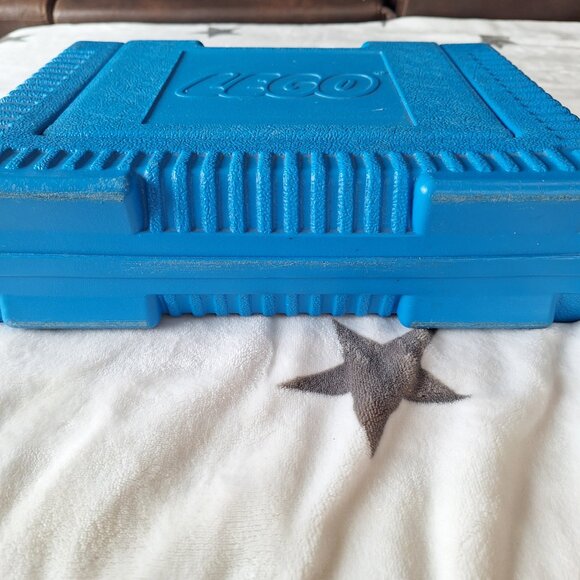 Vintage 1984 Lego Bin Blue Hard Plastic Carrying Case Storage Box Clasp US Brick - Picture 3 of 10